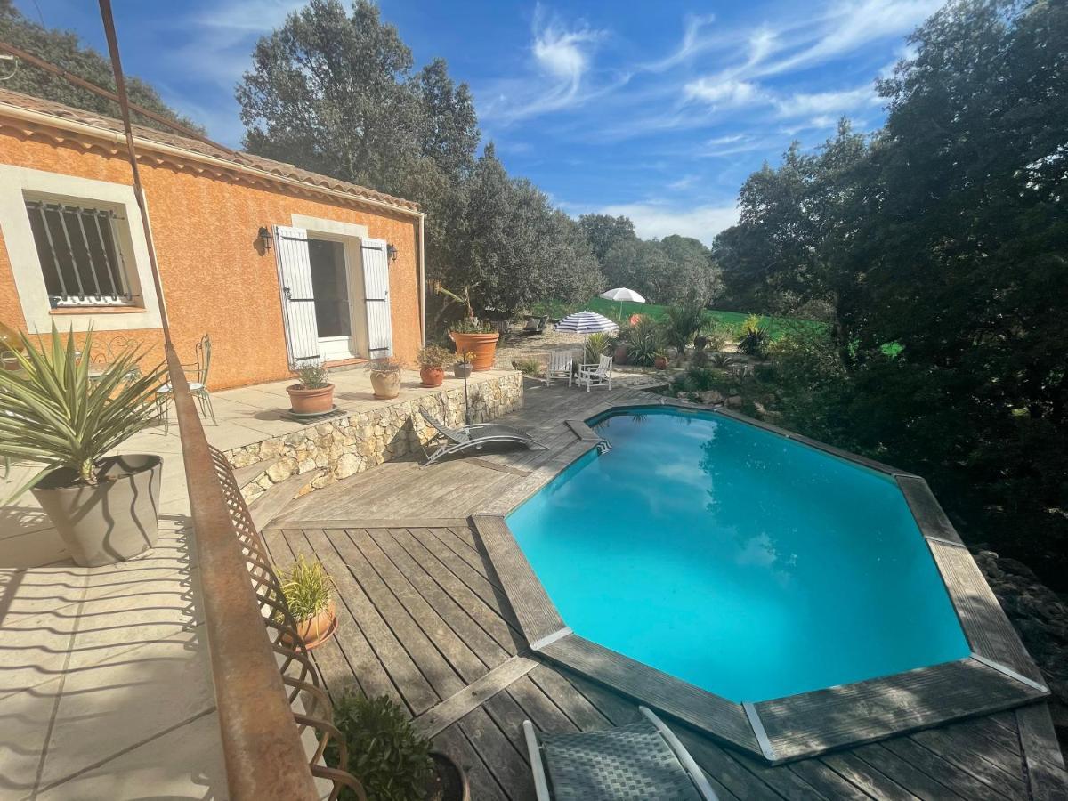 Bed and Breakfast Le Calme De La Garrigue Russan Exterior foto